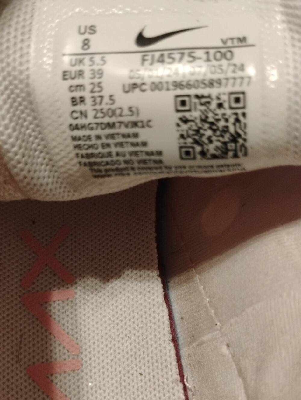Nike Women Air Max 270 Slip-On Sneakers - White & Pink - Picture 5 of 5